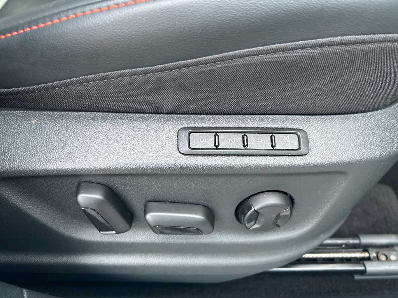 SEAT Ateca 1.5 TSI EVO FR Sport 5dr DSG